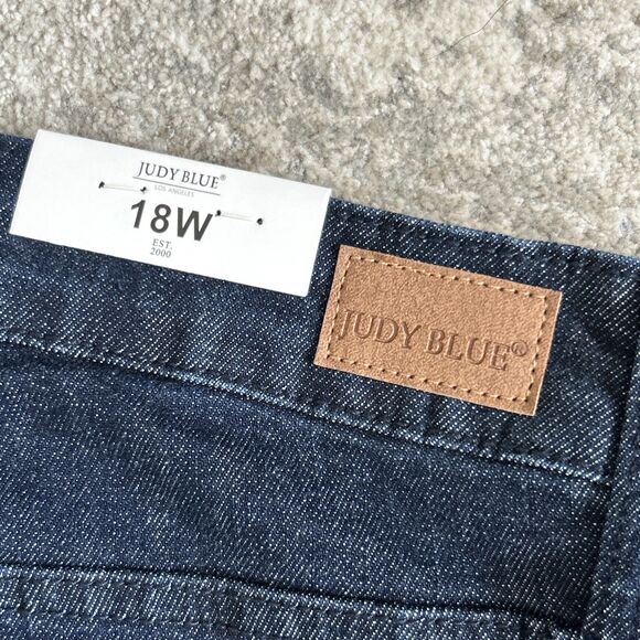 Judy Blue Jeans Womens 18W Skinny Fit Dark Wash Stretch Raw Hem JB88703DK New - Picture 10 of 10